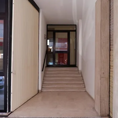 Mini Augustus Apartment *